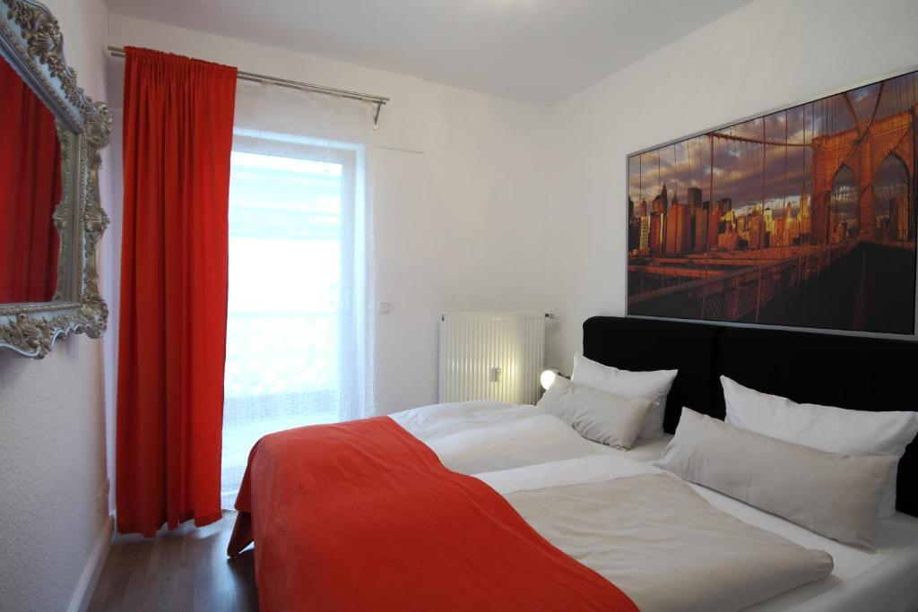 Hotel Zum Goldenen Stern Pruem Bagian luar foto