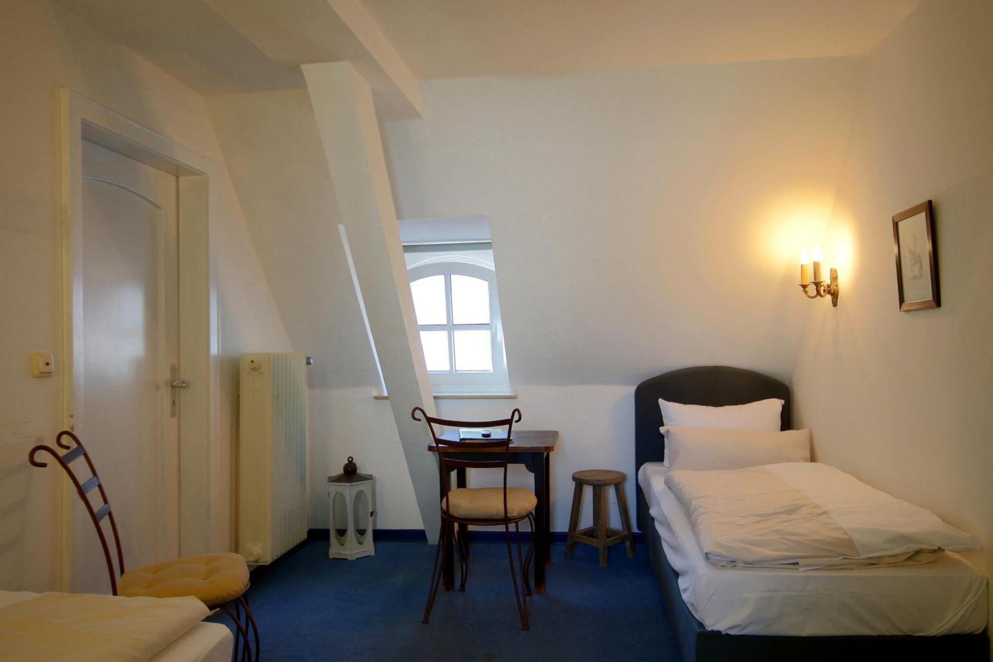 Hotel Zum Goldenen Stern Pruem Bagian luar foto
